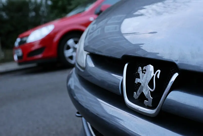 Fiat Chrysler And Peugeot Shareholders Agree To Merger