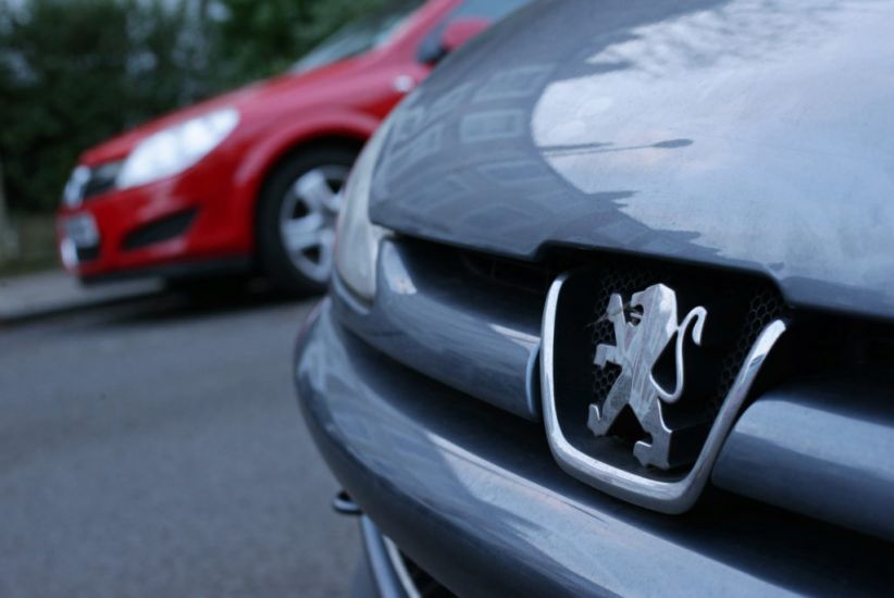 Fiat Chrysler And Peugeot Shareholders Agree To Merger