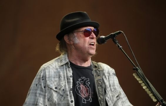 Neil Young Sells 50% Of Song Catalogue To Hipgnosis