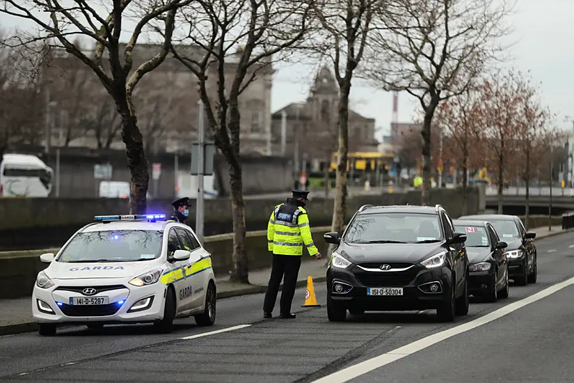 Gardaí Install Checkpoints On Non-Essential Airport Travel In New Operation