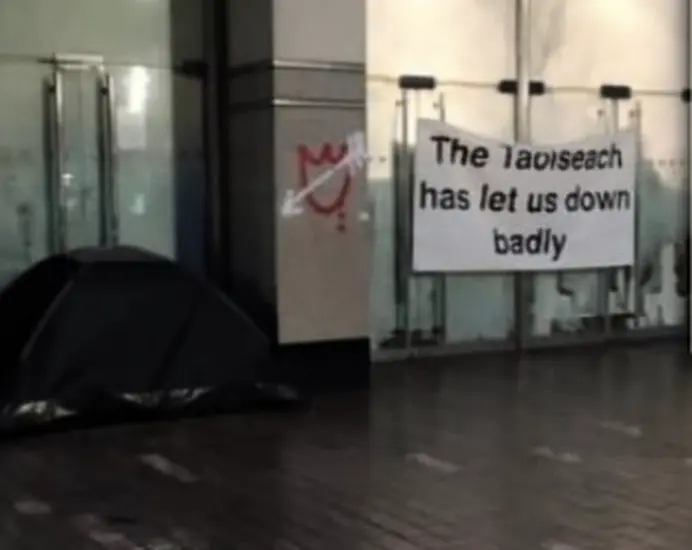 Employees On Debenhams Picket Warn Of Possible Deaths From Homeless Sleeping In Bins