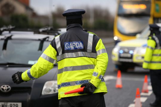 Almost 1,000 Fines Issued By Gardaí For Breaches Of Level 5 Travel Limits