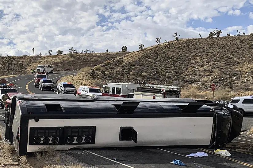 One Dead After Bus Heading To Grand Canyon Rolls Over