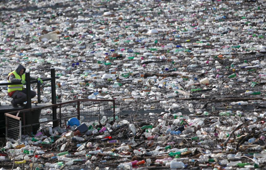 Rubbish-Covered Lake Brings To Light Balkans Waste Problem