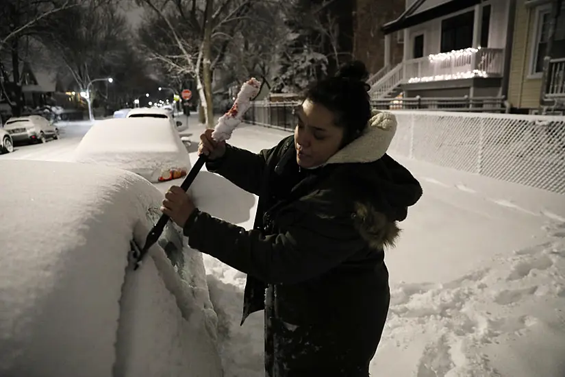 Foot Of Snow Blankets Parts Of Us Mid West, Disrupting Travel