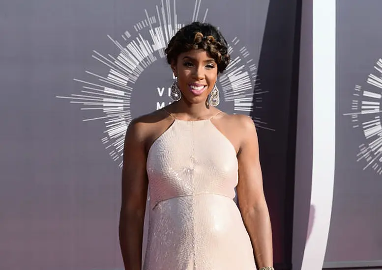 Kelly Rowland Shows Off Snaps Of New Son