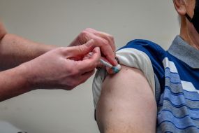 12,000 People Aged Over 85 Will Receive Covid Vaccine Next Week