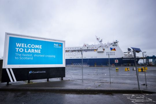 Eu To Temporarily Withdraw Staff From Northern Irish Ports Over Safety Concerns