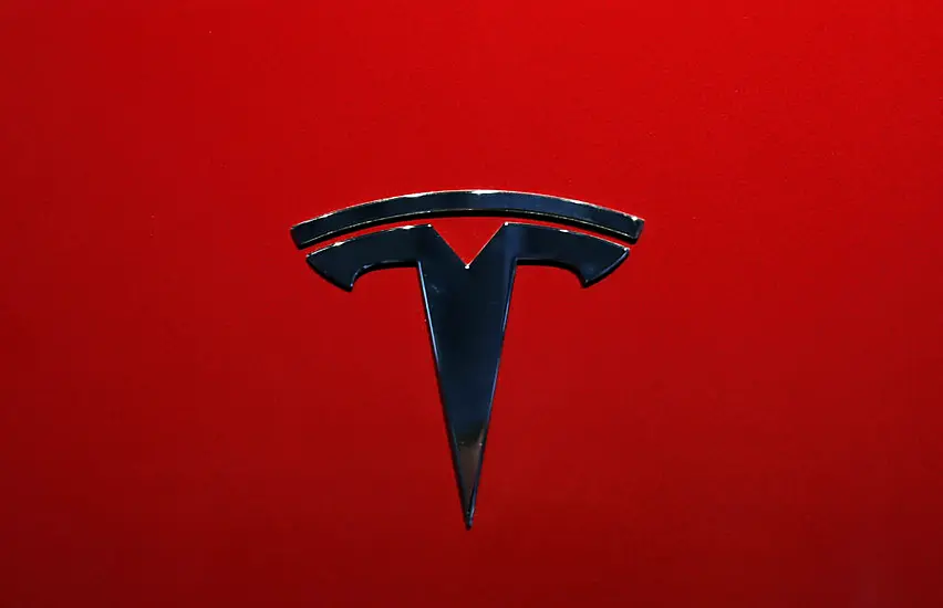 Tesla To Recall Us Vehicles Over Touch Screen Issue