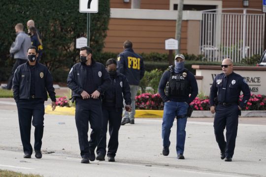 Two Fbi Agents Shot Dead And Three Hurt While Serving Arrest Warrant In Florida