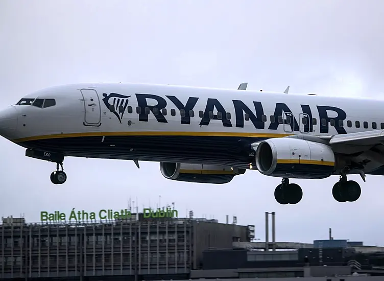 Trinity College Receive €1.5M From Ryanair For Research On Sustainable Aviation Fuels