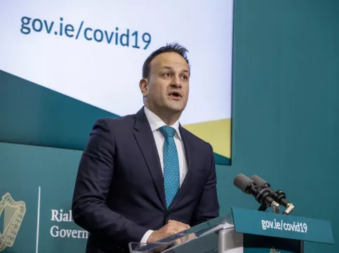 Varadkar ‘Trying To Wriggle Out’ Of Assisting Businesses Against Insurers Says Sinn Féin