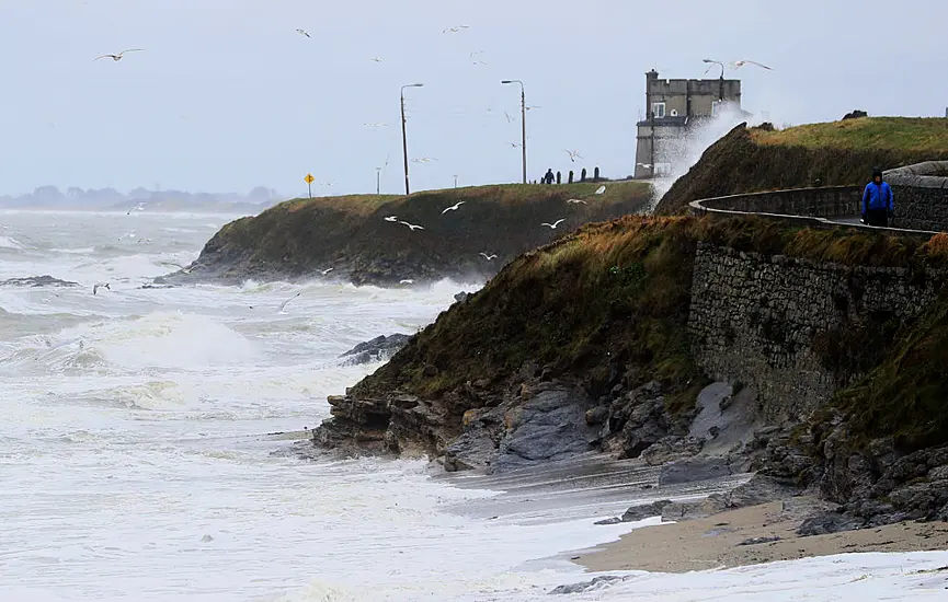 Thousands Still Without Power As Met Éireann Issues Warning For Strong Winds