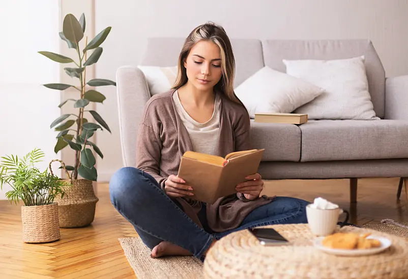 5 Romance Novels To Read If You Watched Netflix’s Bridgerton