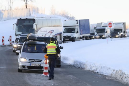 Germany Tightens Border Checks To Keep Out Virus Variants