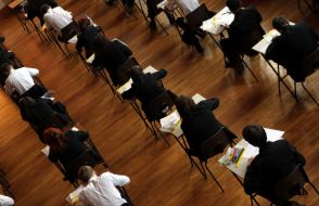 Most Leaving Cert Students To Choose Mix Of Calculated Grades And Exams, Survey Finds