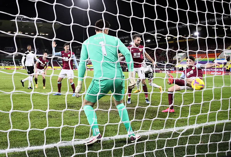 Fulham Miss Chance In Relegation Scrap After Being Pegged Back By Burnley