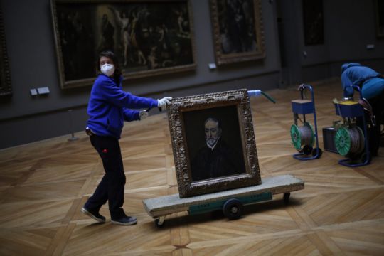 Lockdown Aids Louvre As ‘This Sleeping Beauty’ Gets ‘Time To Powder Her Nose’