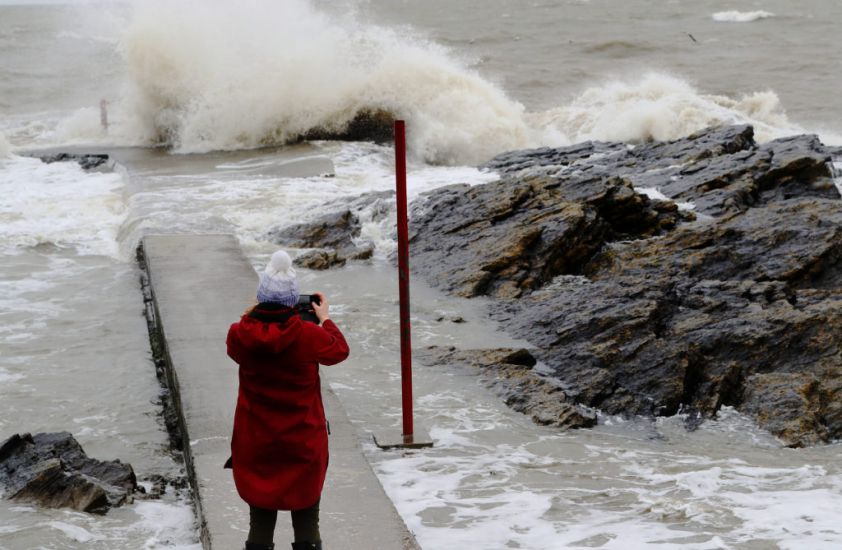 Met Éireann Issues Warning For Strong Winds And Heavy Rain