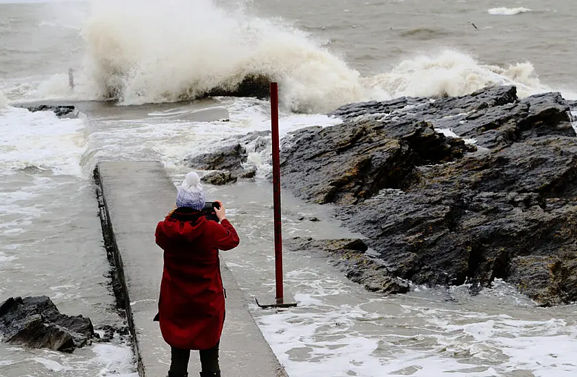 Met Éireann Issues Warning For Strong Winds And Heavy Rain