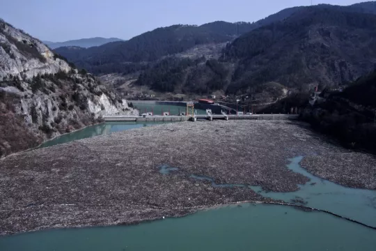 Rubbish Fills Bosnia River Faster Than Workers Can Pull It Out