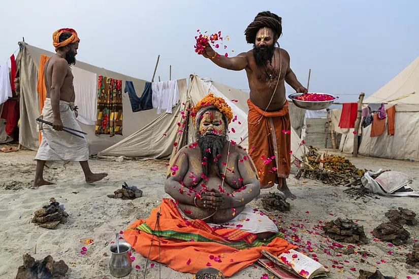 Hindu Festival Draws Crowds Of Bathers To Rivers