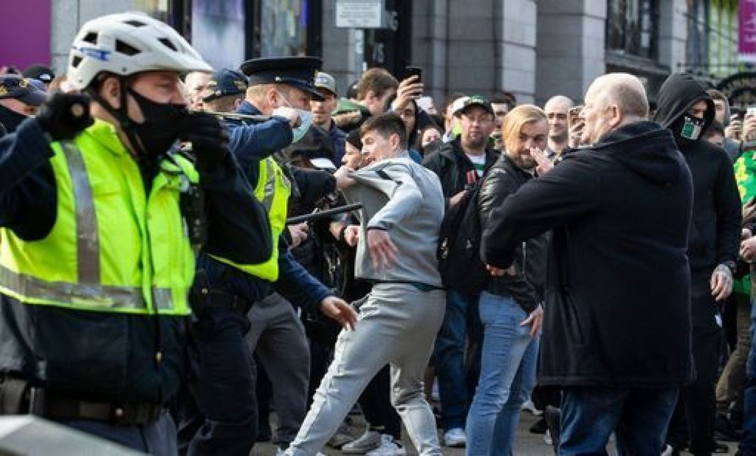 Protesters Clashing With Gardai During An Anti-Lockdown Protest In Dublin City Centre.