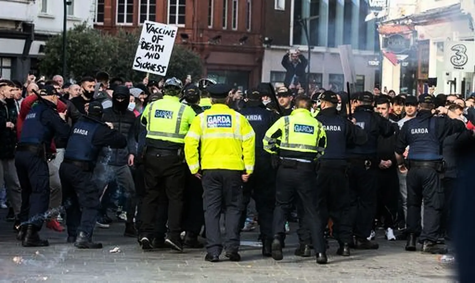 Protesters Clashing With Gardai During An Anti-Lockdown Protest In Dublin City Centre.
