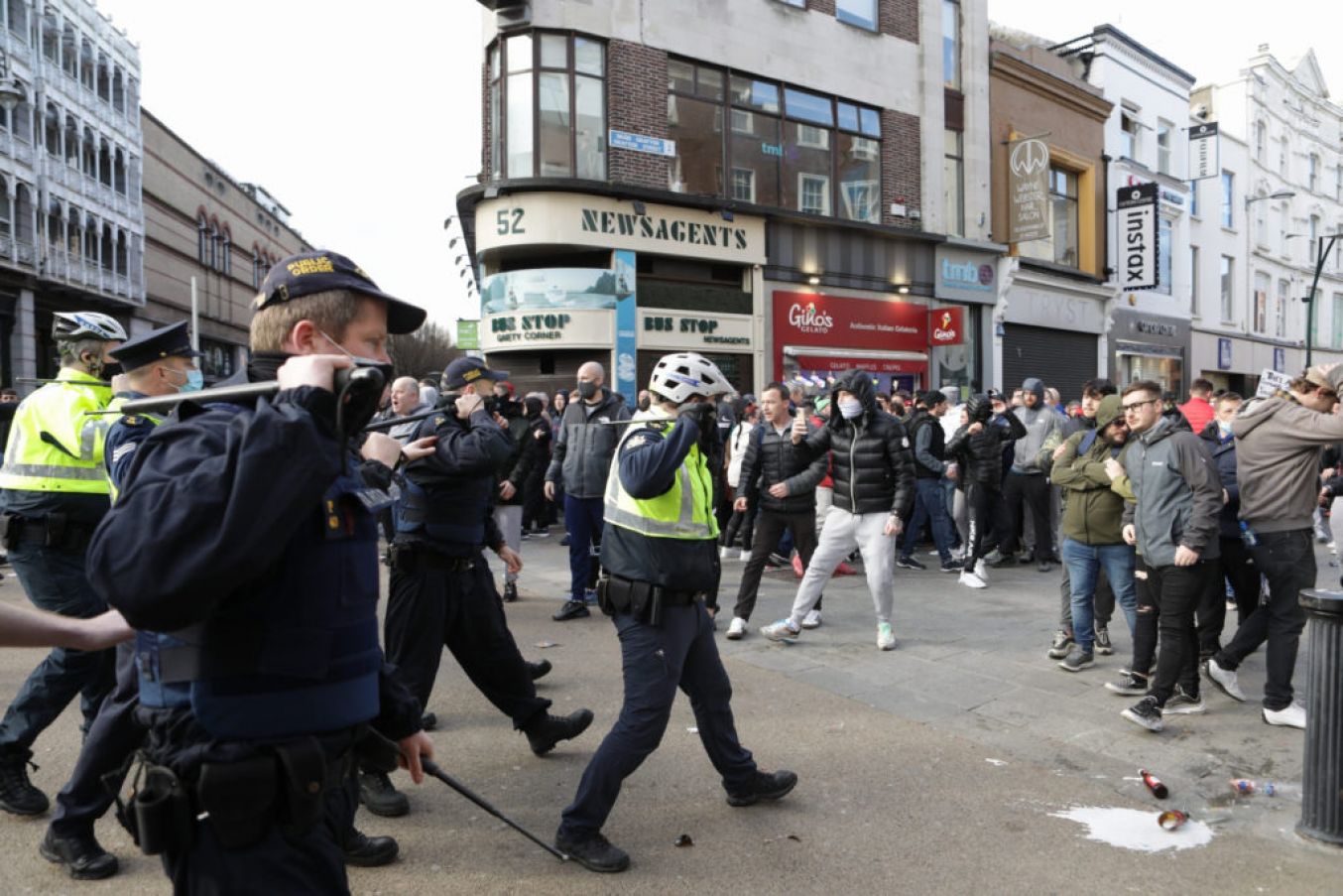 Gardaí Come Up Against Protesters During The Anti-Lockdown Demo. Photo: Damien Eagers/Pa