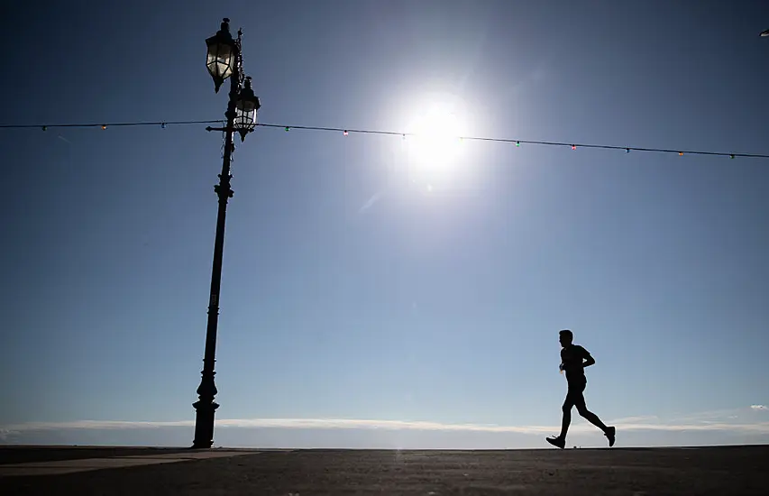 Joggers Should Wear A Mask When Running Past Others, Experts Say