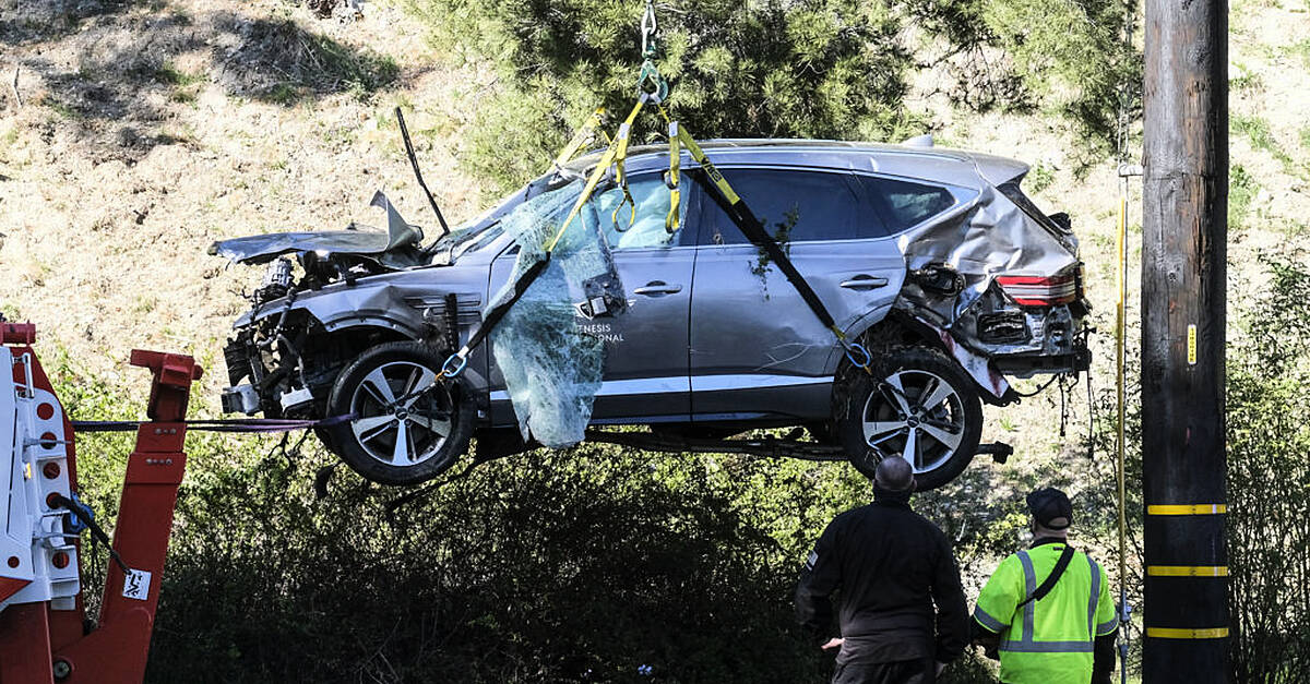 Man says he found Tiger Woods unconscious after SUV crash