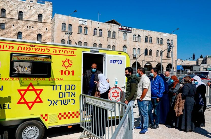 Israel Extends Covid Vaccine Campaign To Palestinian Labourers