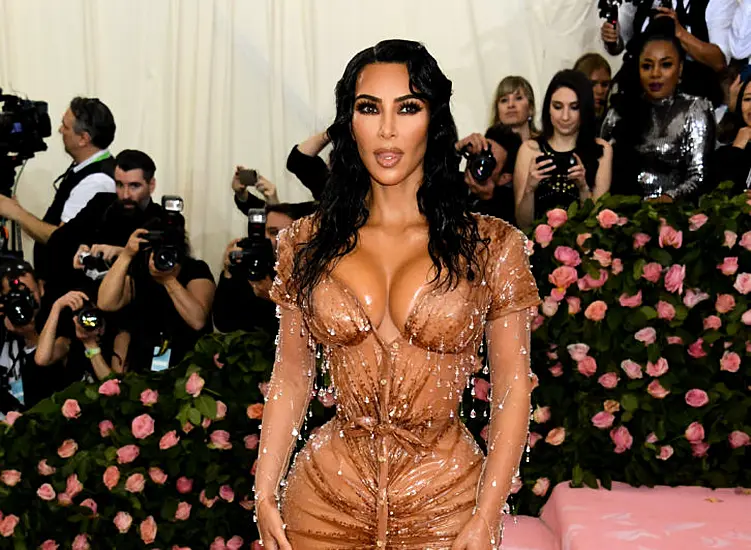 Tearful Kim Kardashian ‘Feels Like A Loser’ Following Divorce News In Season Teaser