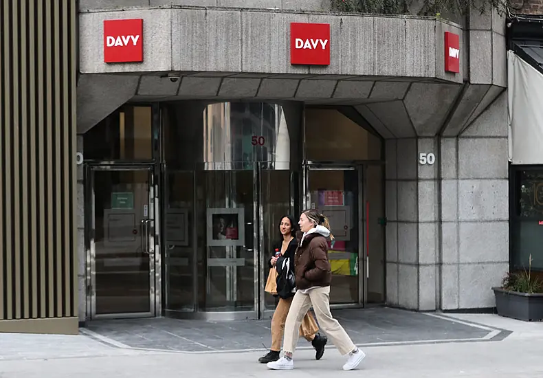 Former Davy Employees Made €9M Profit From 2014 Bond Sale, Court Hears