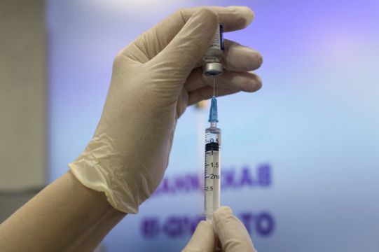 Who Calls For End To Ban On Vaccine Exports As Supply Slows