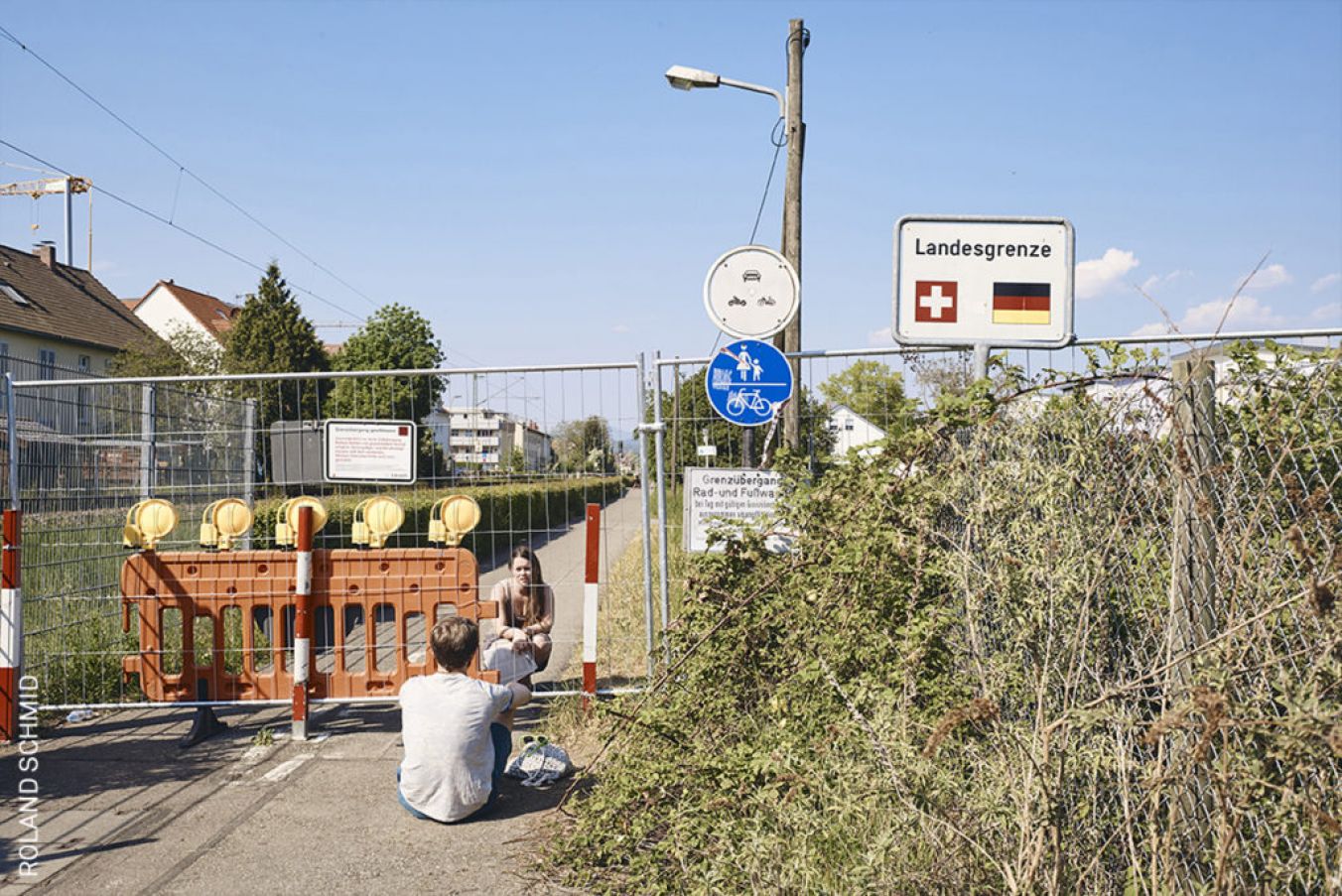 Switzerland Closed Its Borders For The First Time Since The Second World War From March To June 2020, Due To The Covid-19 Pandemic. In Towns Like Riehen And Kreuzlingen, Citizens Had Barely Noticed The Borders With Germany For Decades. These Barriers Became Meeting Places Those No Longer Allowed To Be Together. Photo: Roland Schmid, Switzerland.