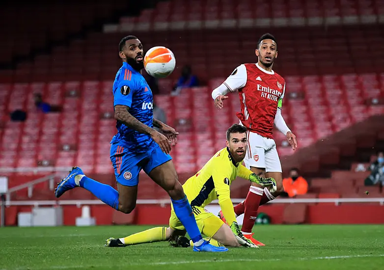 Pierre-Emerick Aubameyang Wasteful But Arsenal Advance Despite Home Defeat