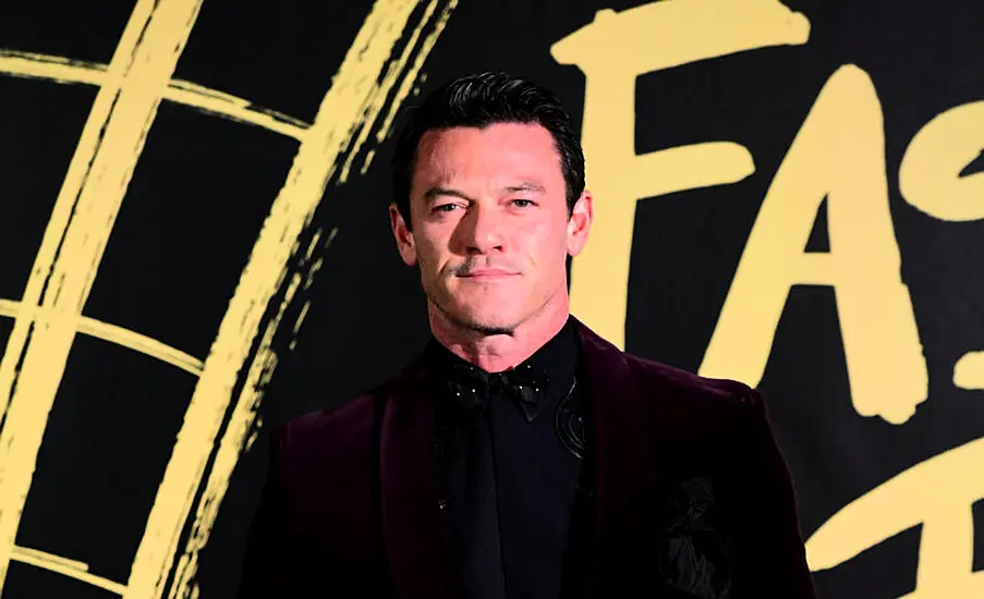 Luke Evans Shows Off Chiselled Abs After Body Transformation