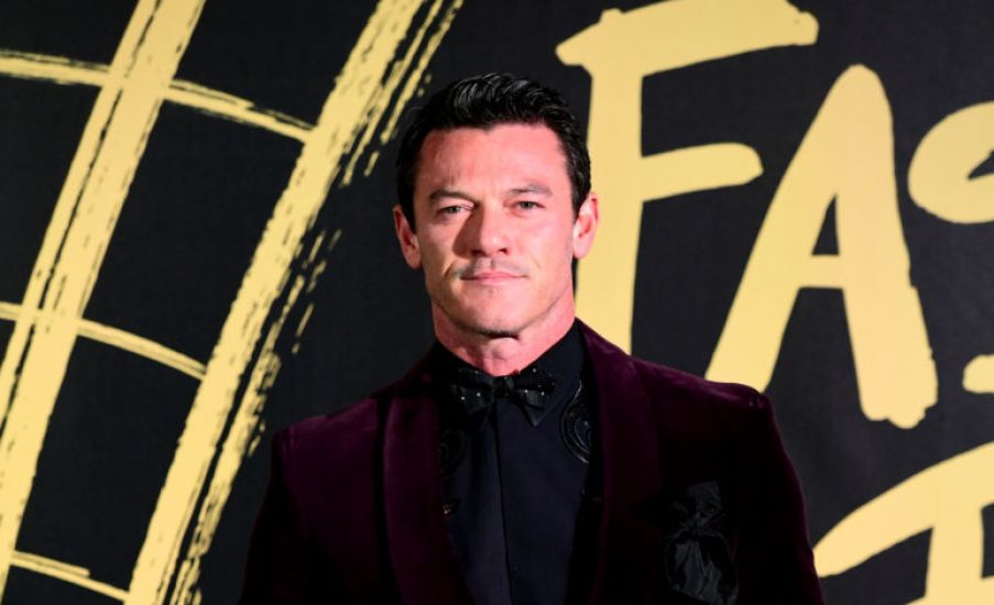 Luke Evans Shows Off Chiselled Abs After Body Transformation