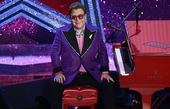 Elton John Opens Up Oscar Party To All This Year