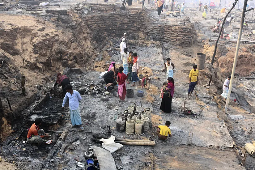 Tens Of Thousands Homeless After Fire At Bangladesh Rohingya Refugee Camp