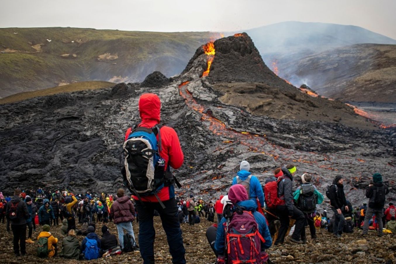 Sunday Hikers Look At The Lava Flowing From The Volcano. (Photo By Jeremie Richard / Afp) (Photo By Jeremie Richard/Afp Via Getty Images)