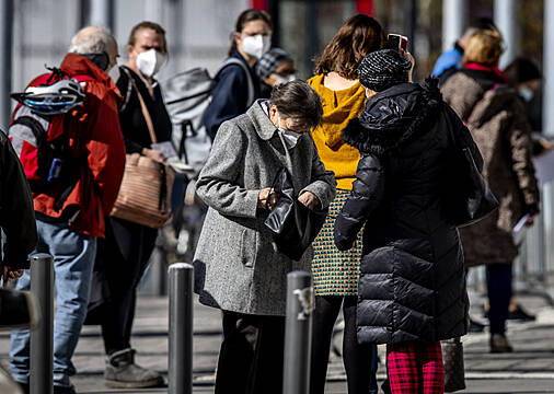 German State Suspends Astrazeneca Vaccine Use For Under-60S