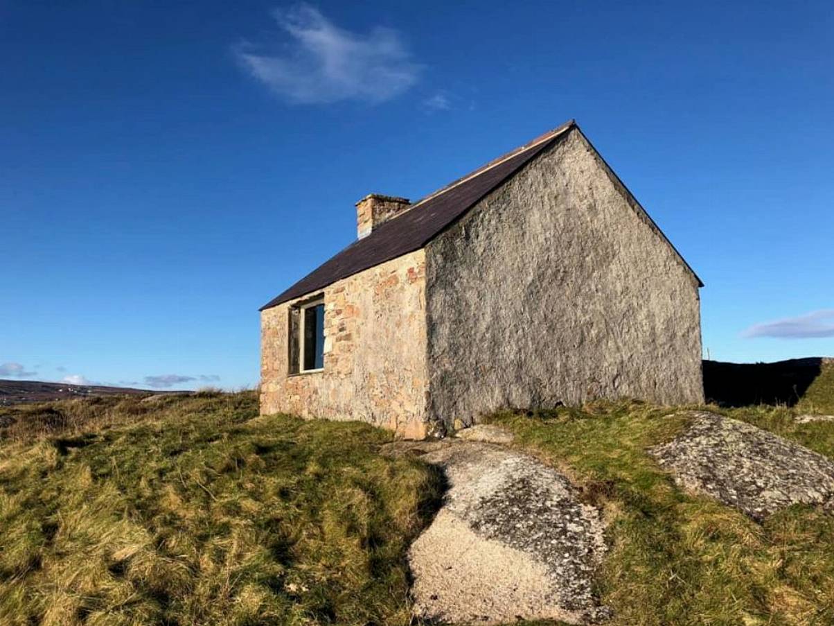 Inishcoo House Is A Restored 18Th Century Coastguard House Standing On An Uninhabited 109-Acre Island. Photo Courtesy Of Inishcoo.