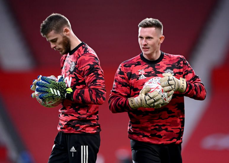 De Gea And Henderson Compared As Race For Man Utd Number One Hots Up