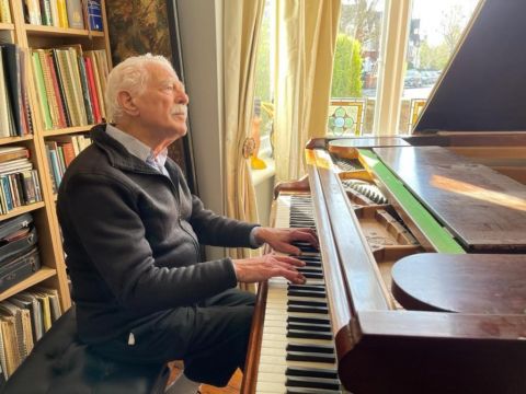 ‘Piano Grandad’ Delights Tiktok With Performances In Wife’s Memory