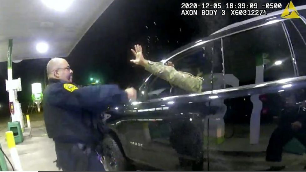 Police Officer Fired After Pepper-Spraying Black Us Army Officer