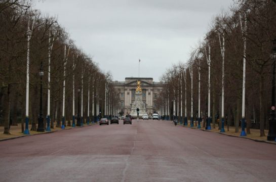 Man Charged After ‘Carrying Axe’ Near Buckingham Palace