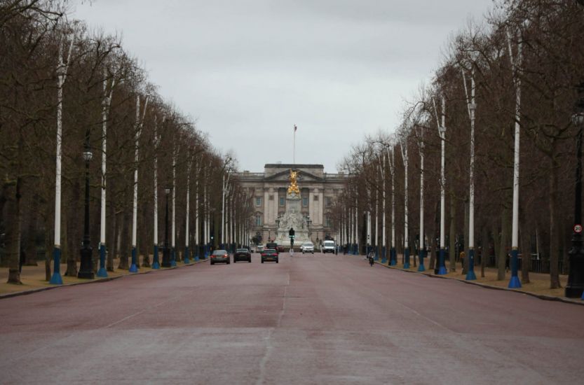 Man Charged After ‘Carrying Axe’ Near Buckingham Palace