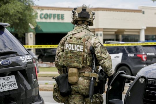 Texas Police Hunt Gunman After Three Shot Dead